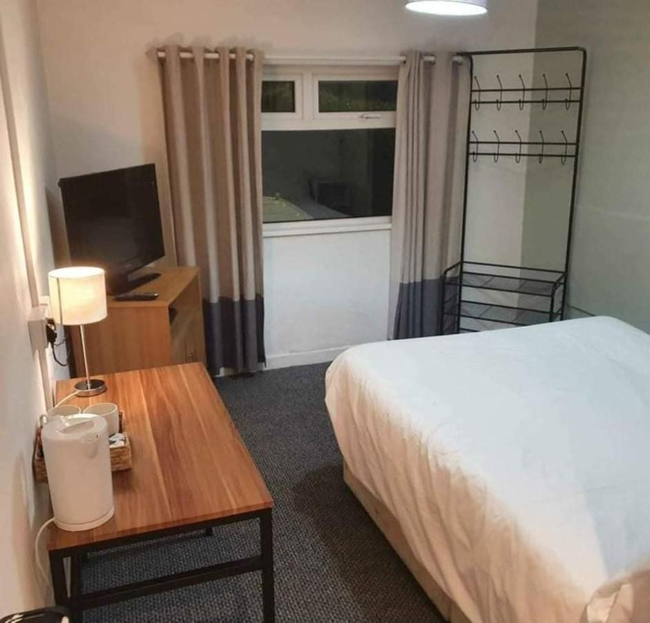 Red Lion Hotel Tredegar Экстерьер фото