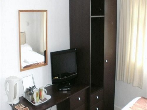 Red Lion Hotel Tredegar Экстерьер фото