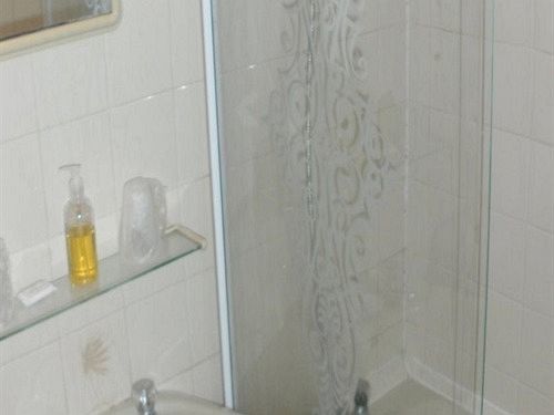 Red Lion Hotel Tredegar Экстерьер фото
