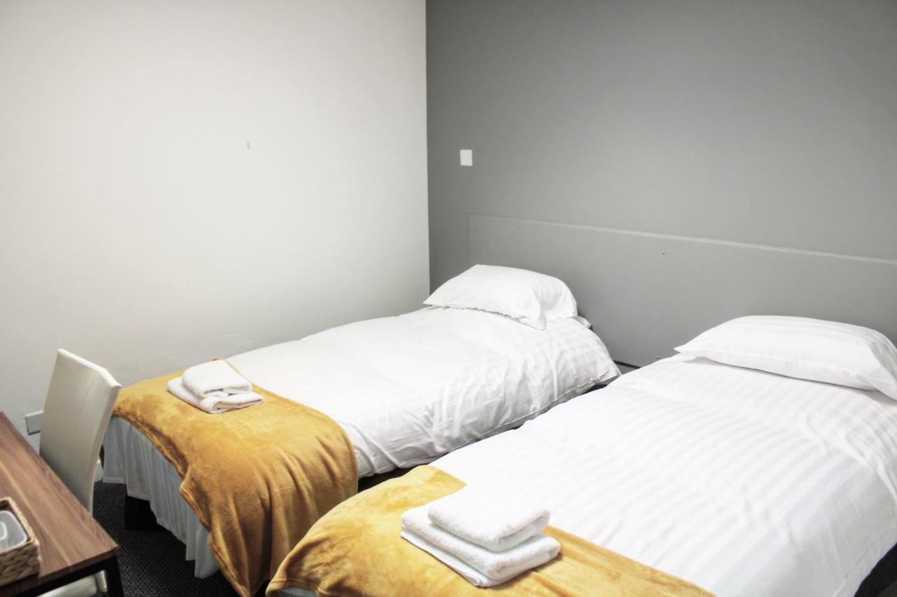 Red Lion Hotel Tredegar Экстерьер фото